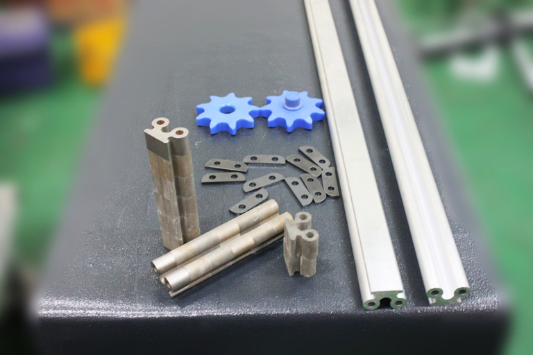 Rigid chain actuators